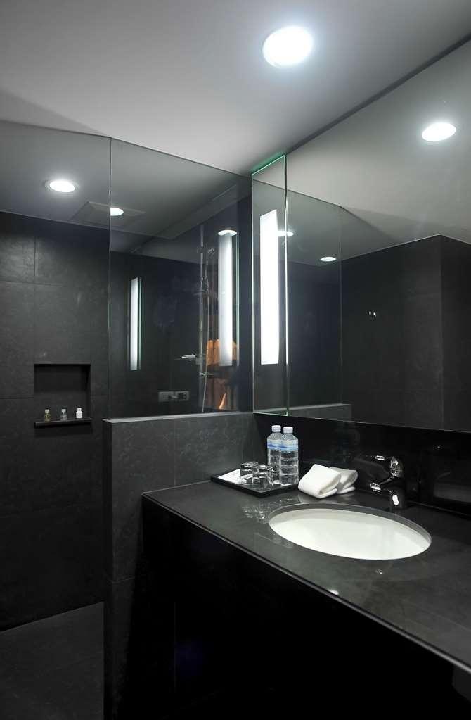 Best Western Sukhumvit 20 Бангкок Номер фото