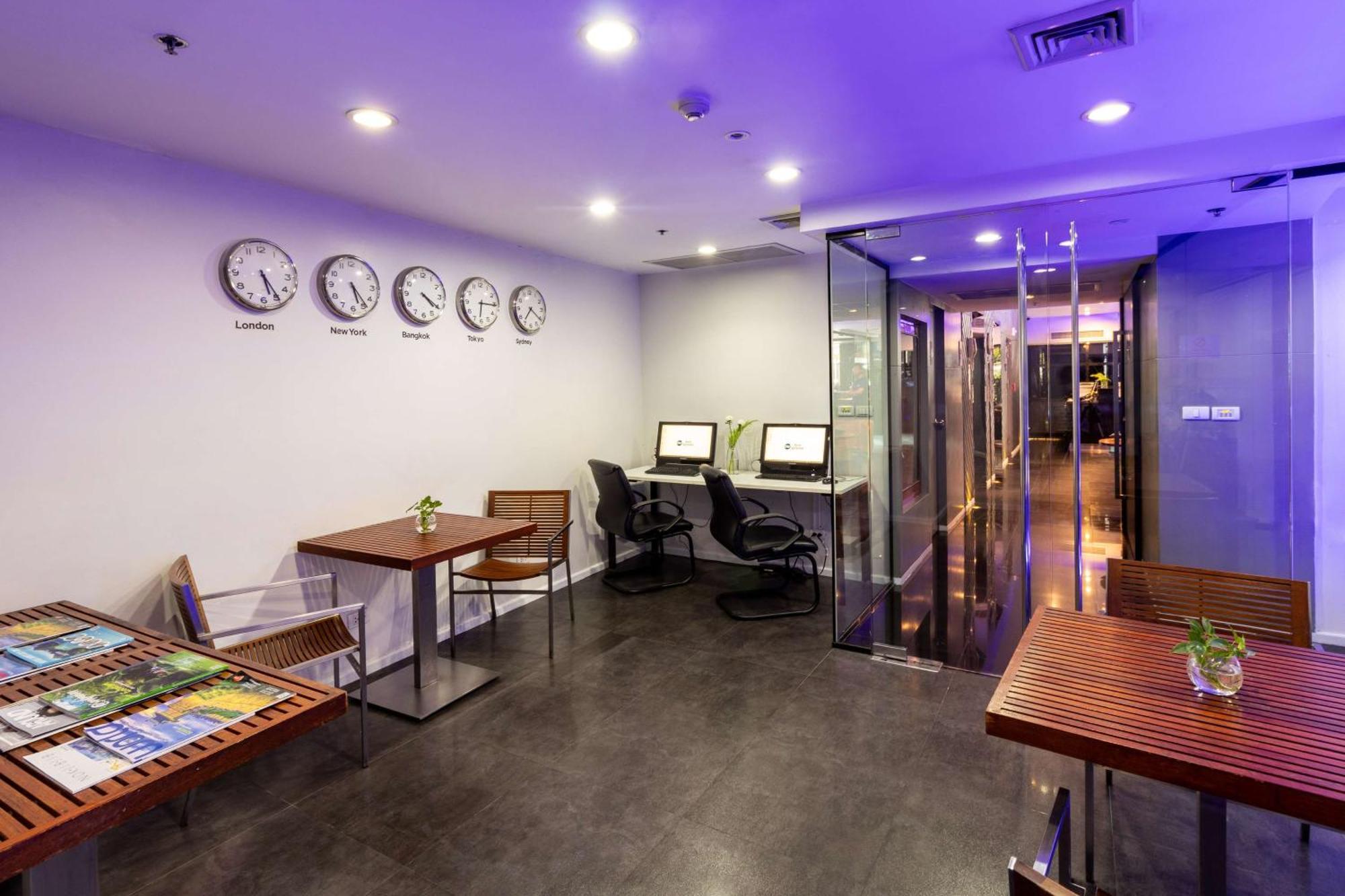 Best Western Sukhumvit 20 Бангкок Экстерьер фото
