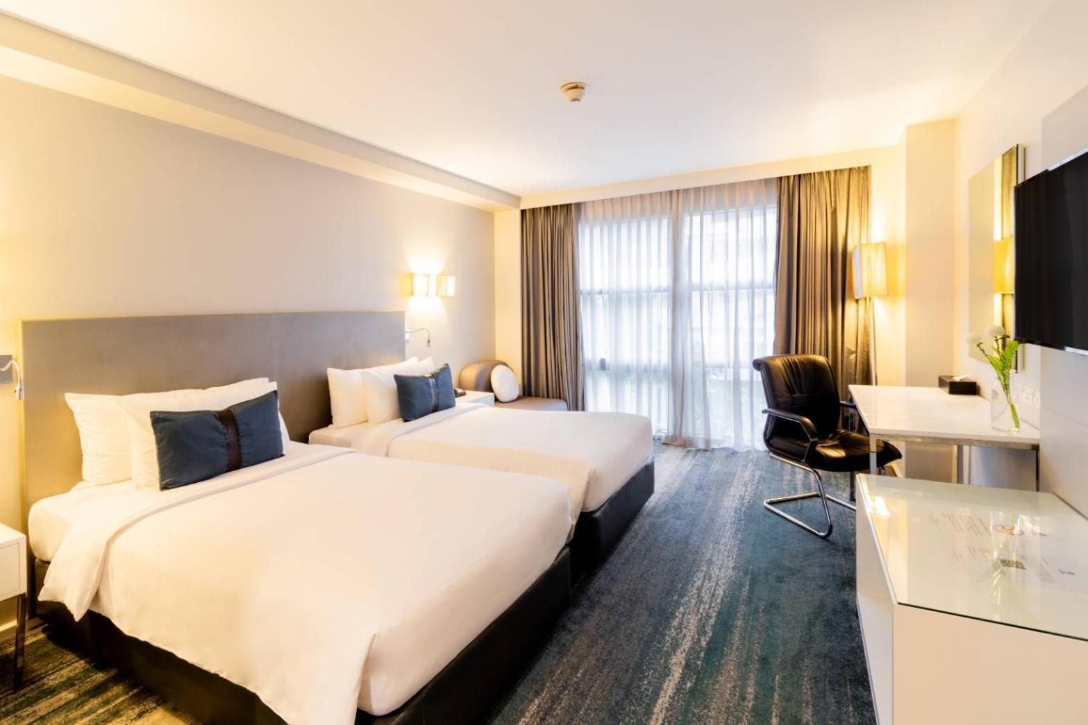 Best Western Sukhumvit 20 Бангкок Экстерьер фото