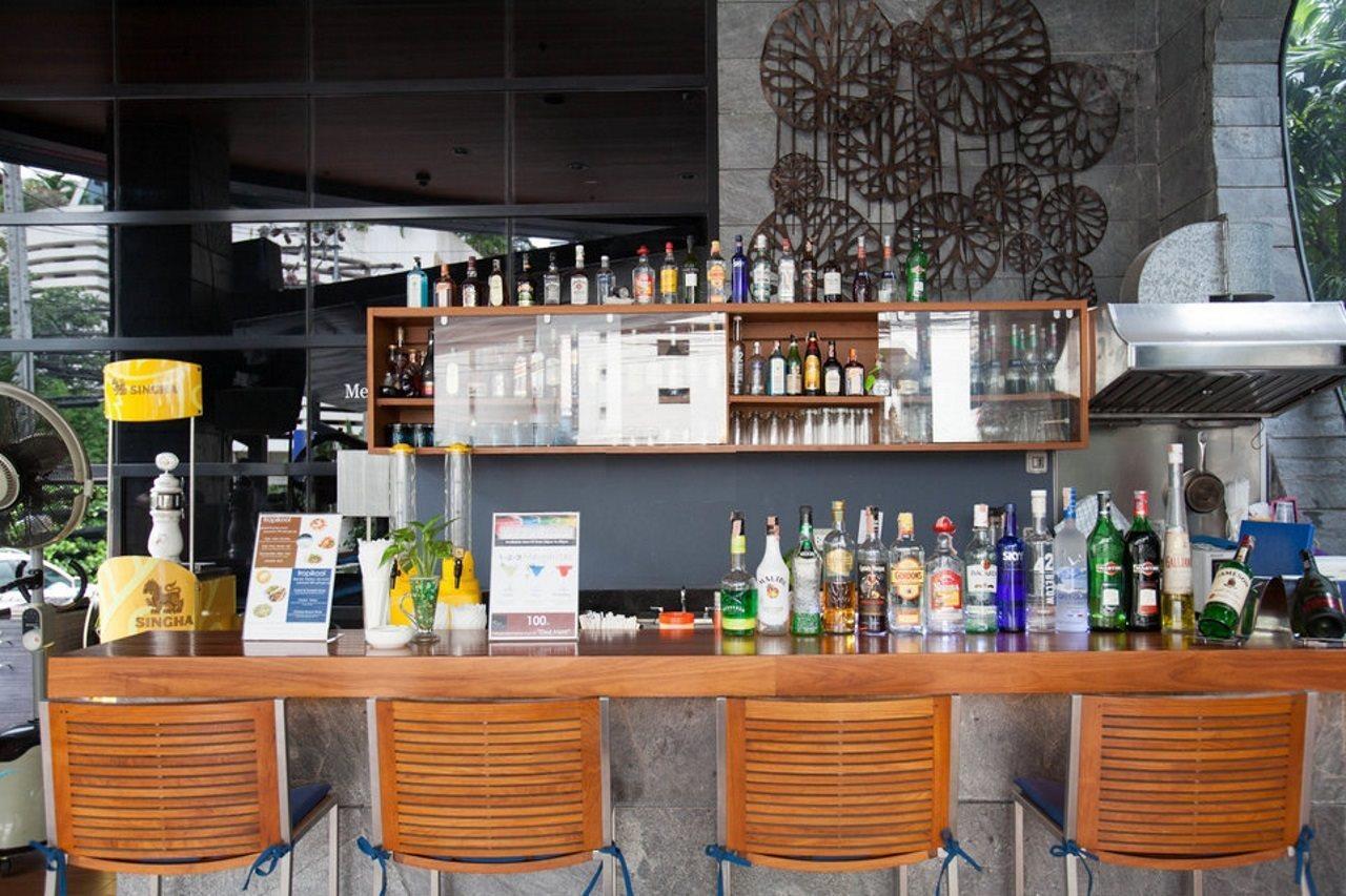 Best Western Sukhumvit 20 Бангкок Экстерьер фото