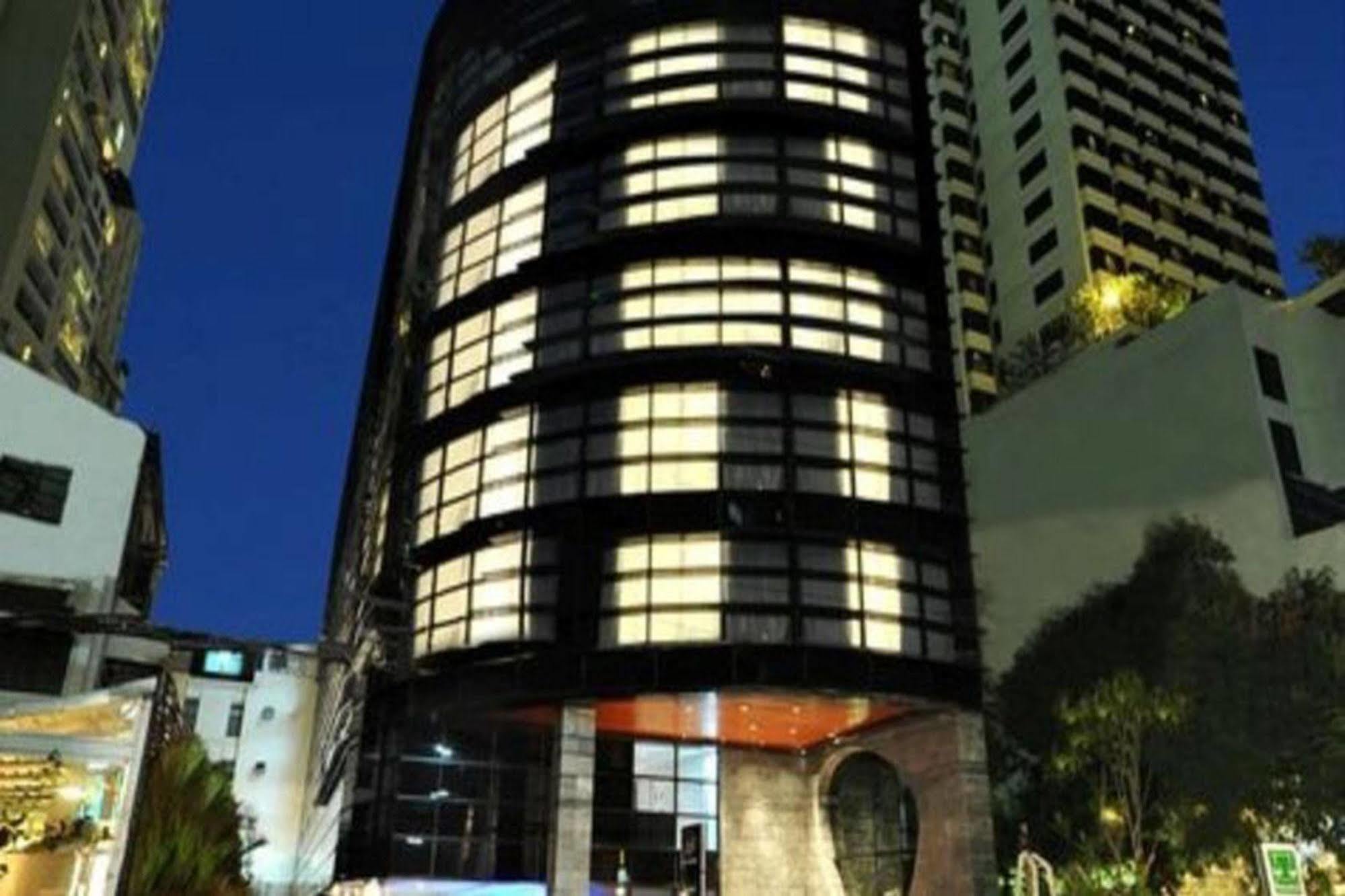Best Western Sukhumvit 20 Бангкок Экстерьер фото