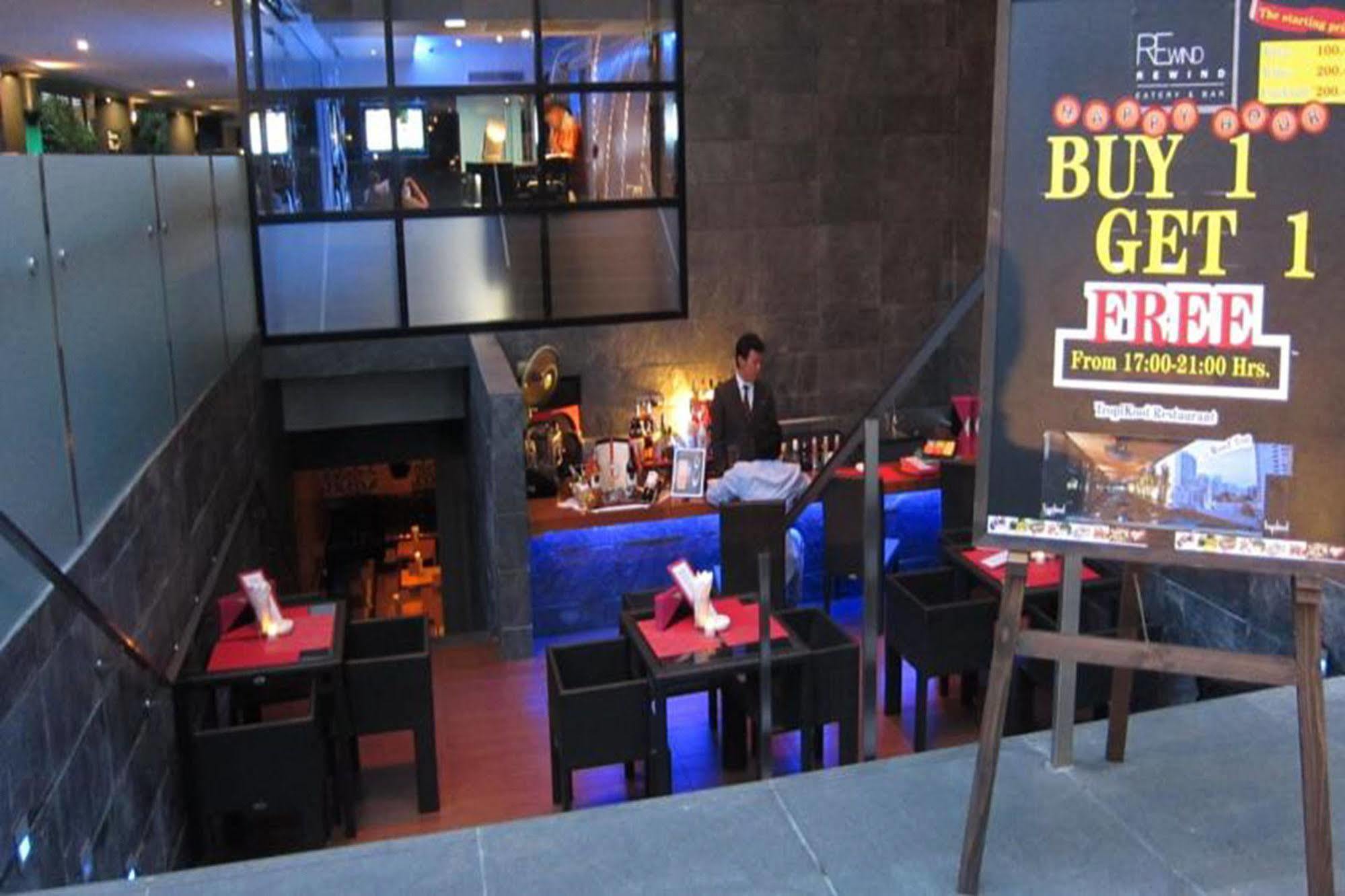 Best Western Sukhumvit 20 Бангкок Экстерьер фото
