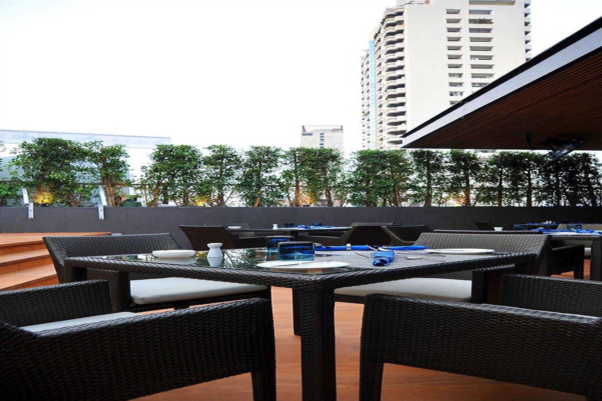 Best Western Sukhumvit 20 Бангкок Экстерьер фото