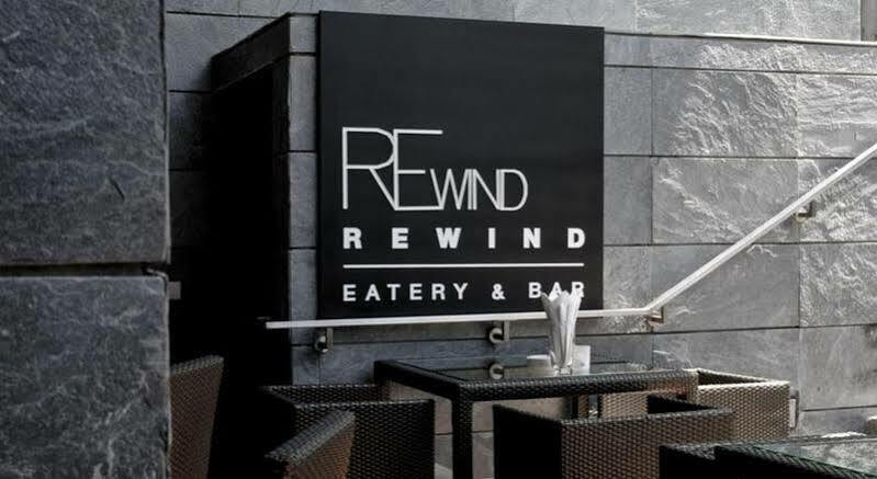 Best Western Sukhumvit 20 Бангкок Экстерьер фото