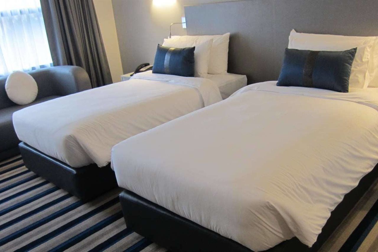 Best Western Sukhumvit 20 Бангкок Экстерьер фото